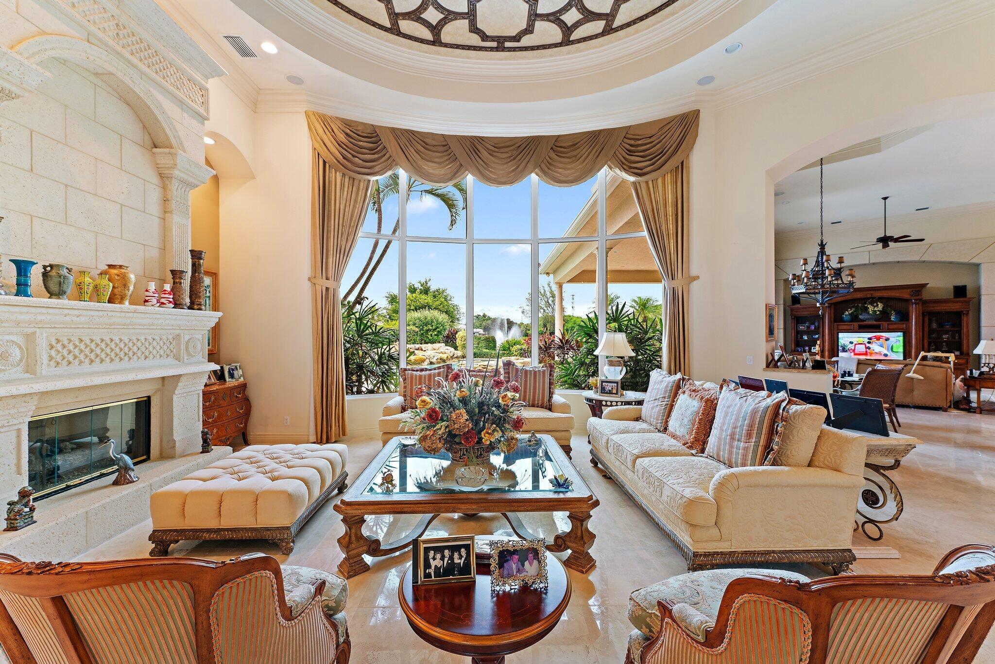 JUPITER HILLS VILLAGE - Residential