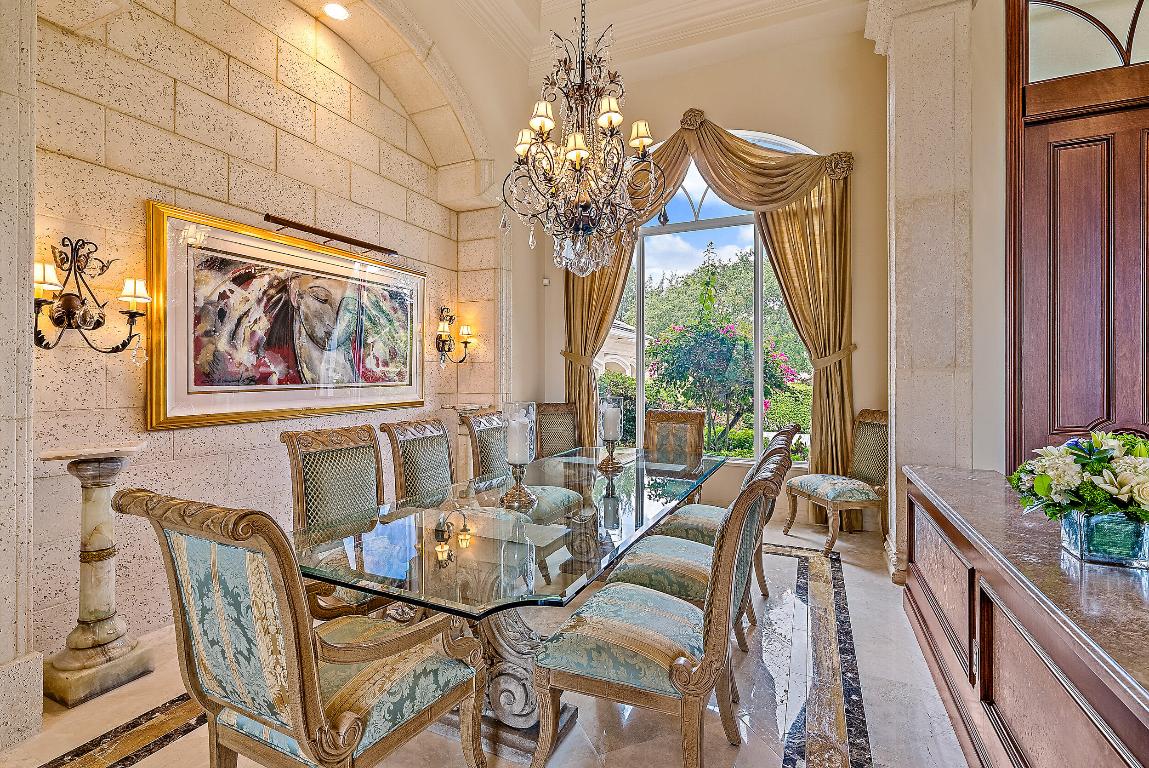 JUPITER HILLS VILLAGE - Residential