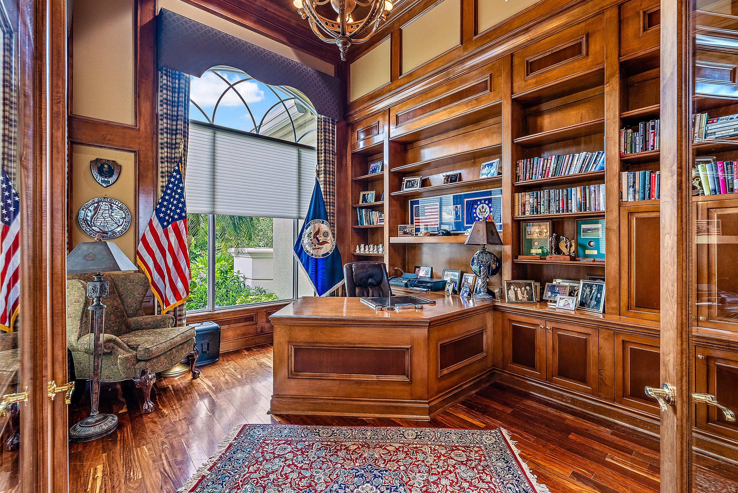 JUPITER HILLS VILLAGE - Residential