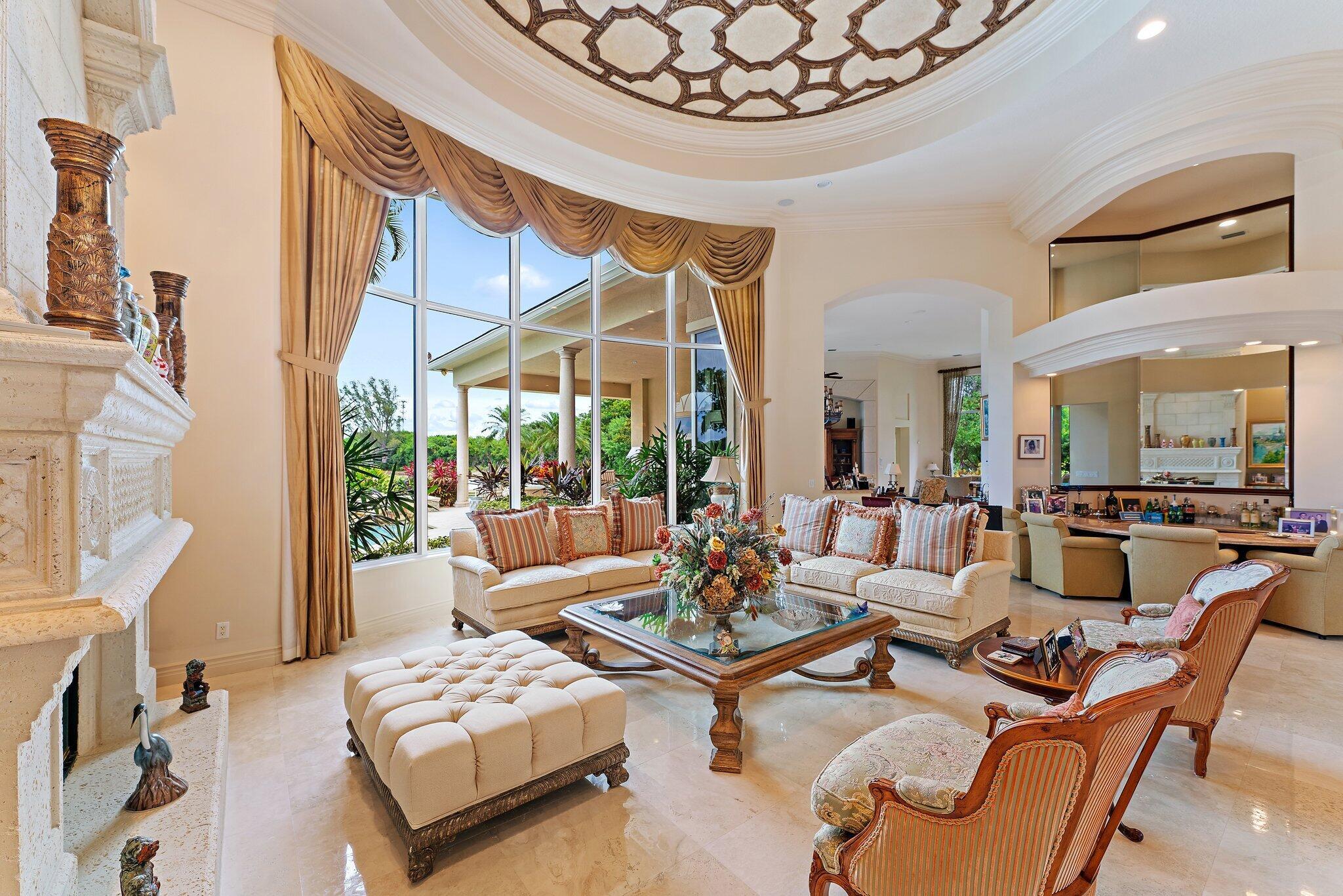 JUPITER HILLS VILLAGE - Residential