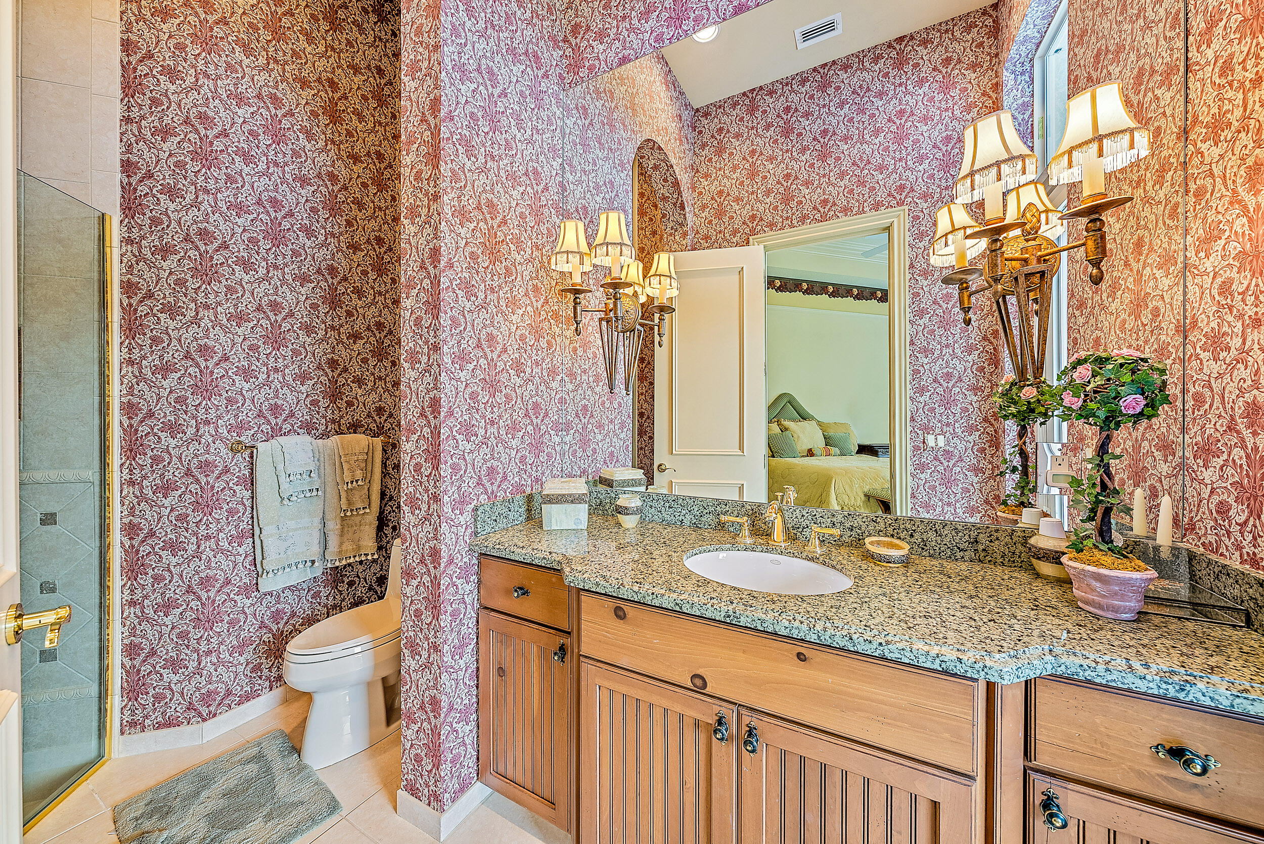 JUPITER HILLS VILLAGE - Residential