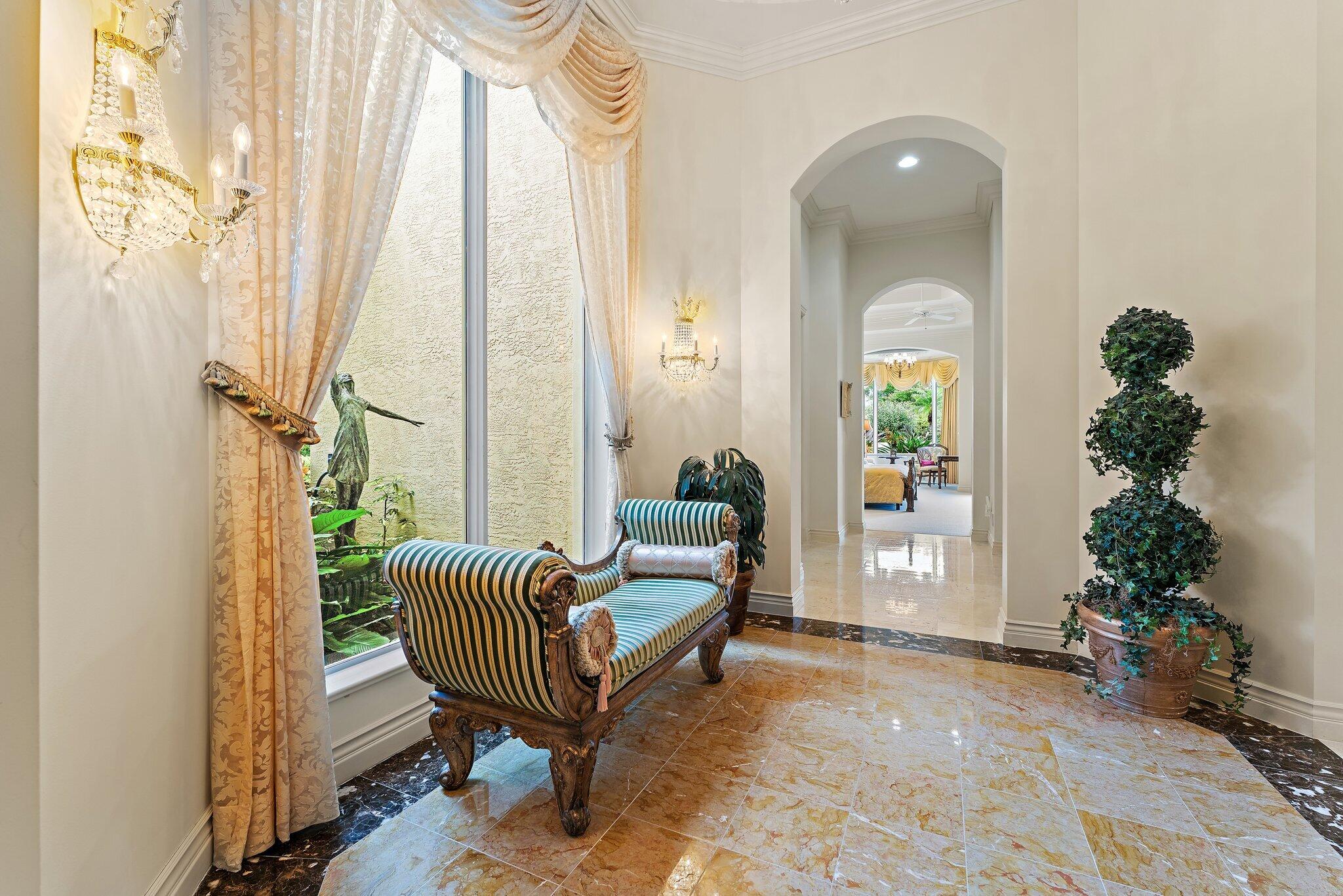 JUPITER HILLS VILLAGE - Residential