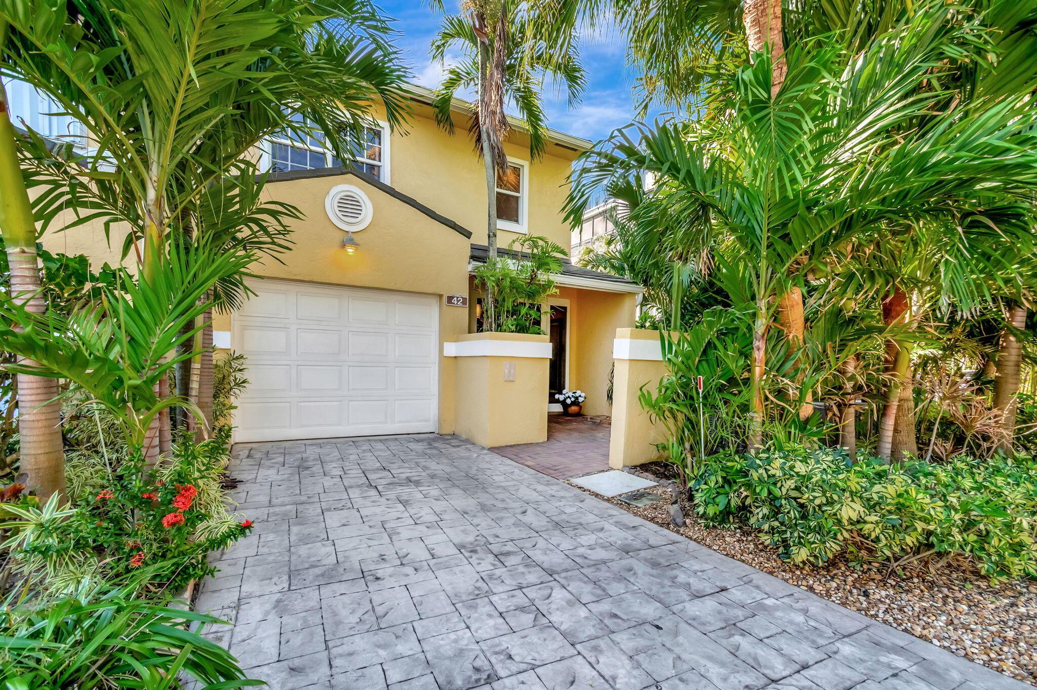 View photos, virtual tours, details... 42 N Lakeshore Drive