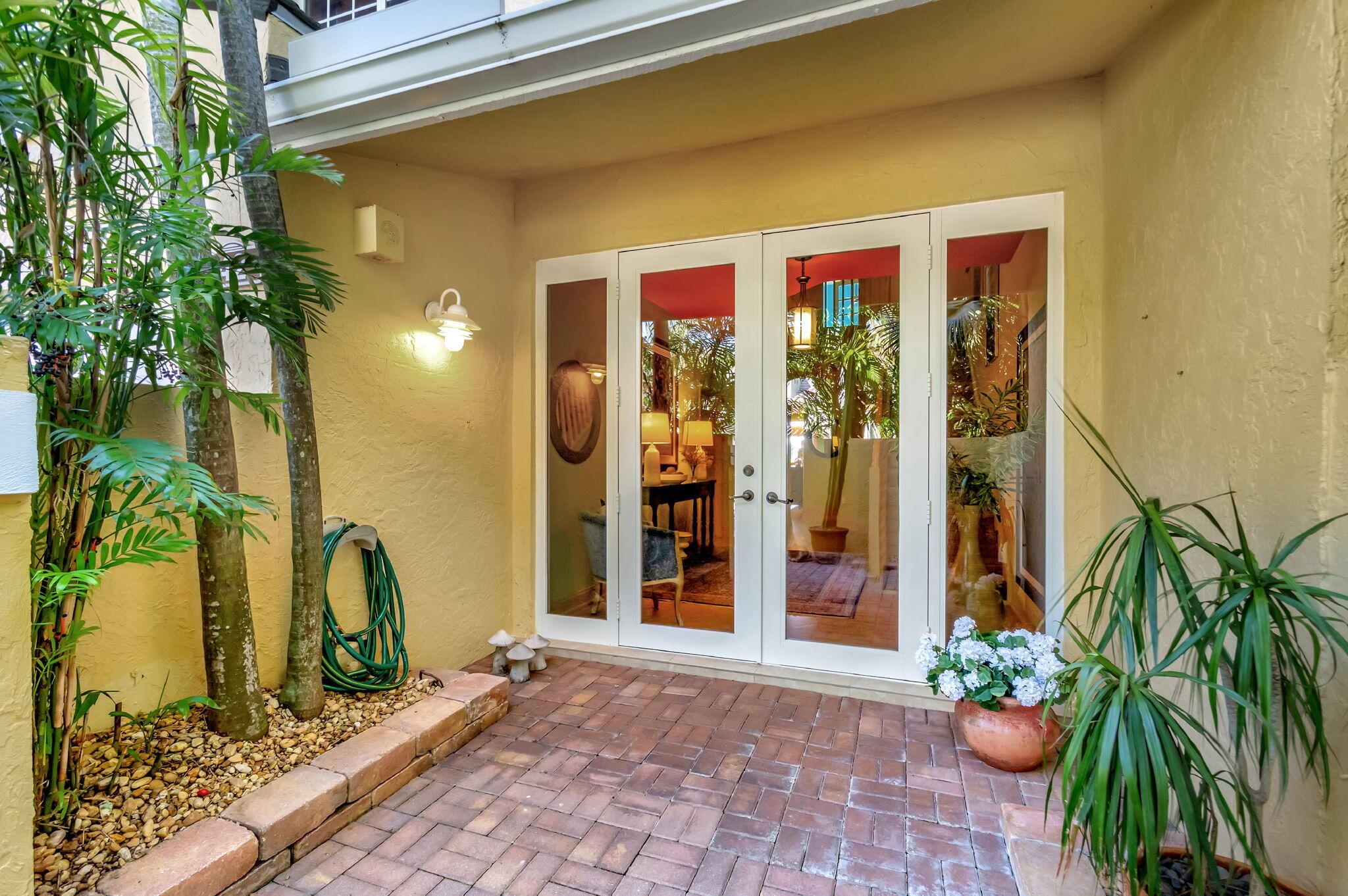 View photos, virtual tours, details... 42 N Lakeshore Drive