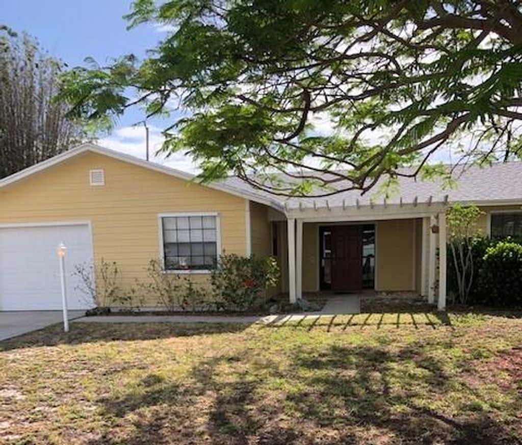 Photo of 2703 NE Spruce Ridge Avenue, Jensen Beach, FL 34957 (MLS # R10903339)