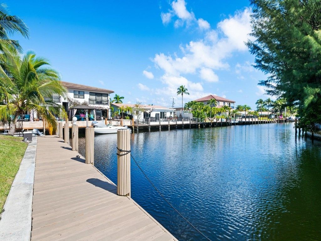 Photo of 2591 NE 55th Court #102, Fort Lauderdale, FL 33308 (MLS # F10540722)