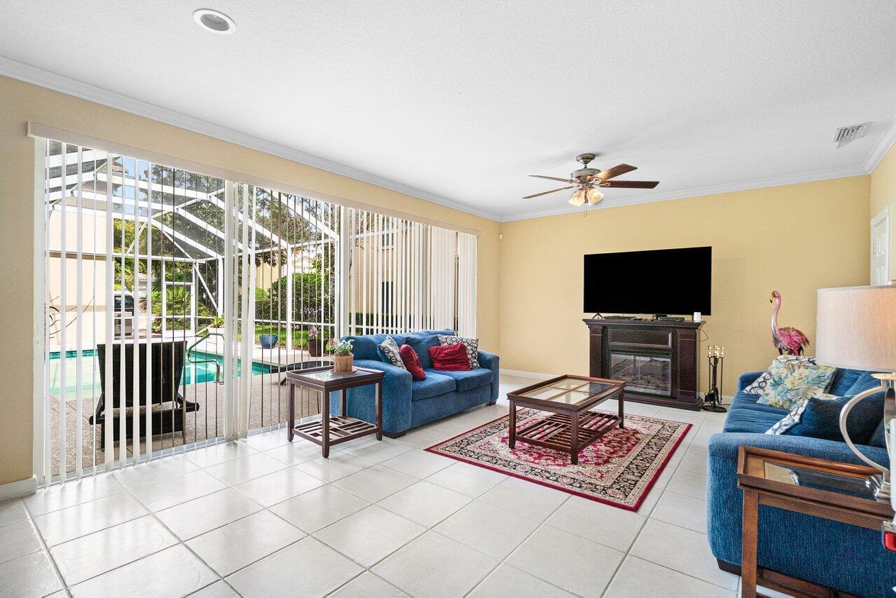 3518 Community Drive
