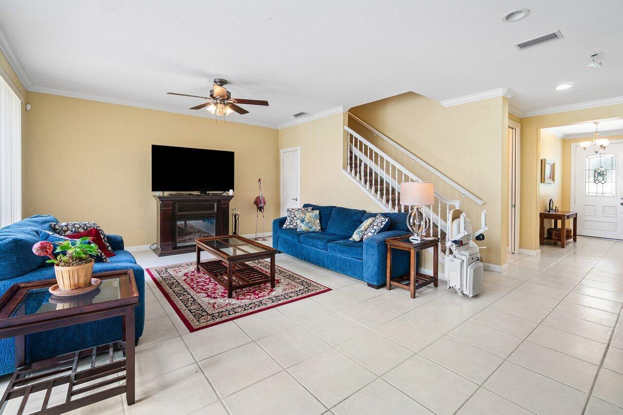 3518 Community Drive