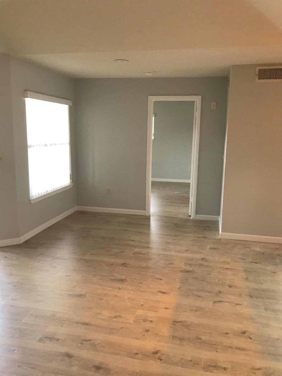 PALM LAKE CONDO - Residential Lease