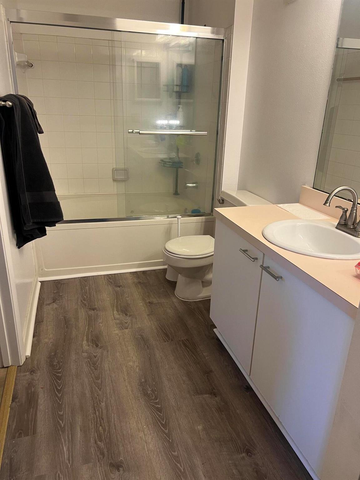 PALM LAKE CONDO - Residential Lease