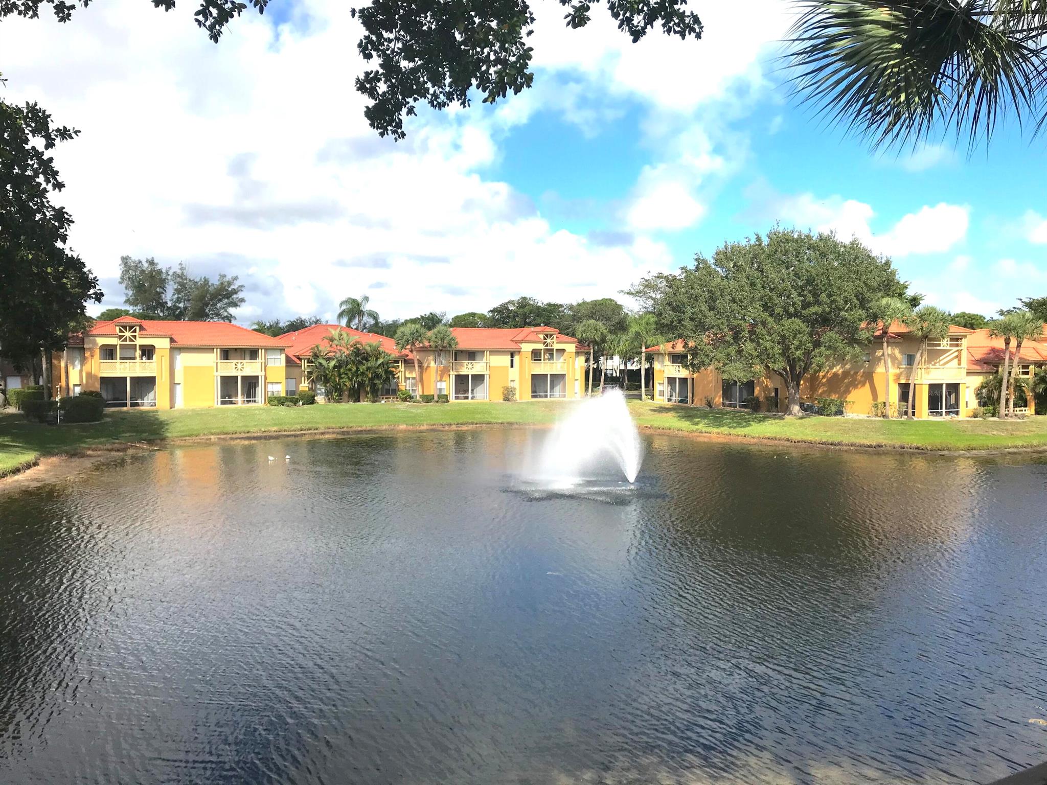 PALM LAKE CONDO - Residential Lease