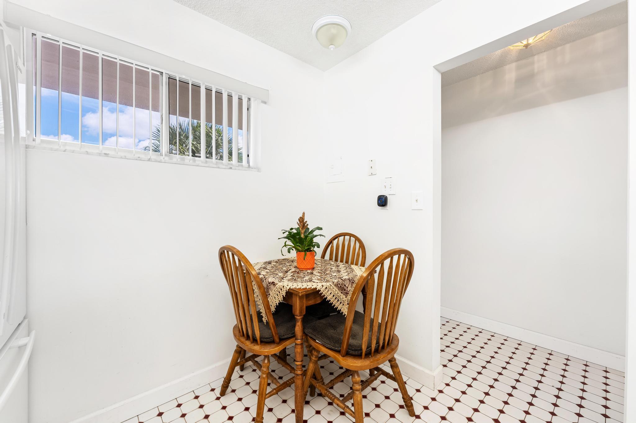LAKE CLARKE GARDENS CONDO 16 - Residential