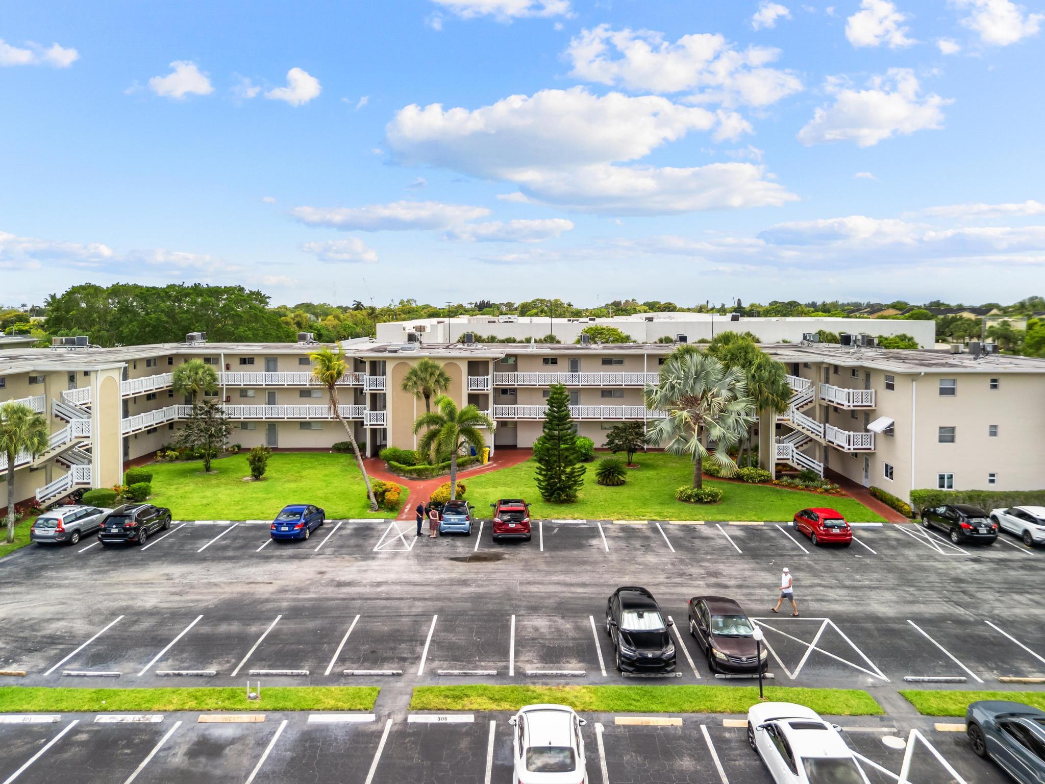 LAKE CLARKE GARDENS CONDO 16 - Residential