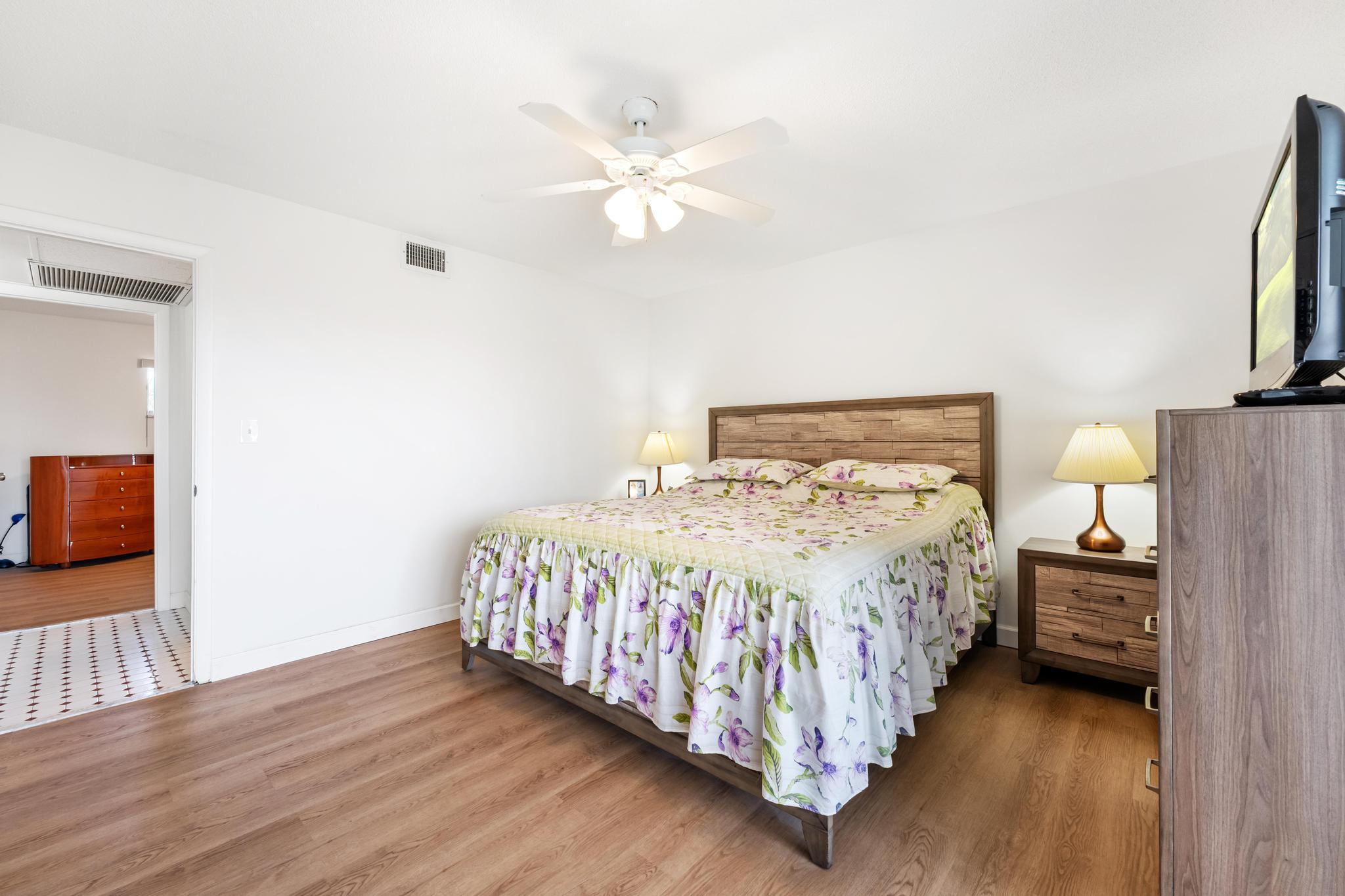 LAKE CLARKE GARDENS CONDO 16 - Residential