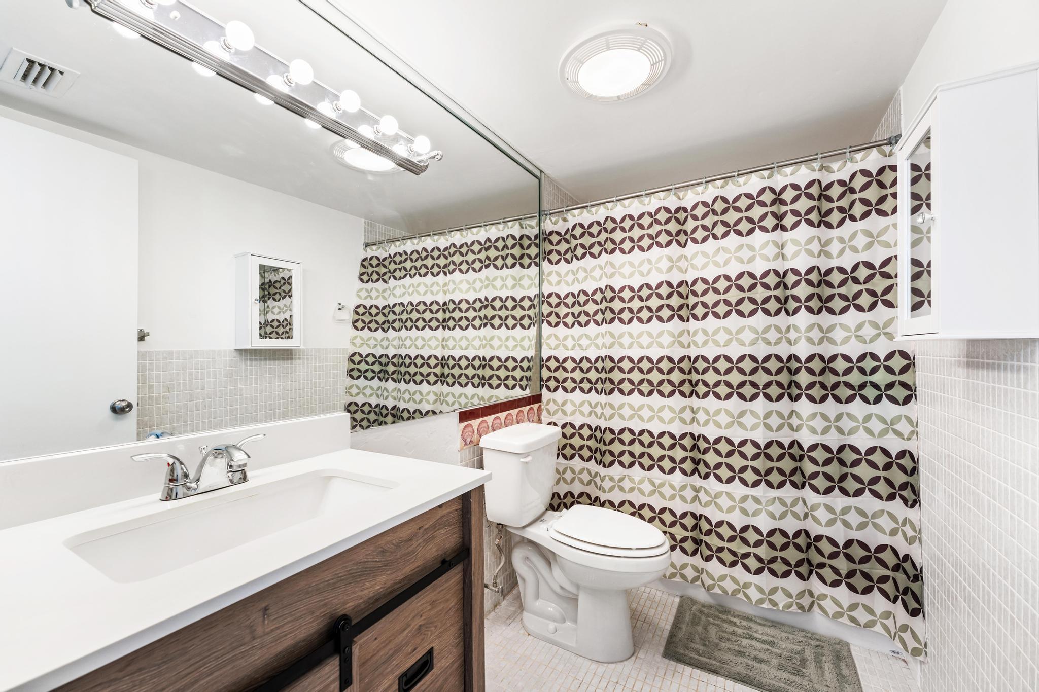 LAKE CLARKE GARDENS CONDO 16 - Residential