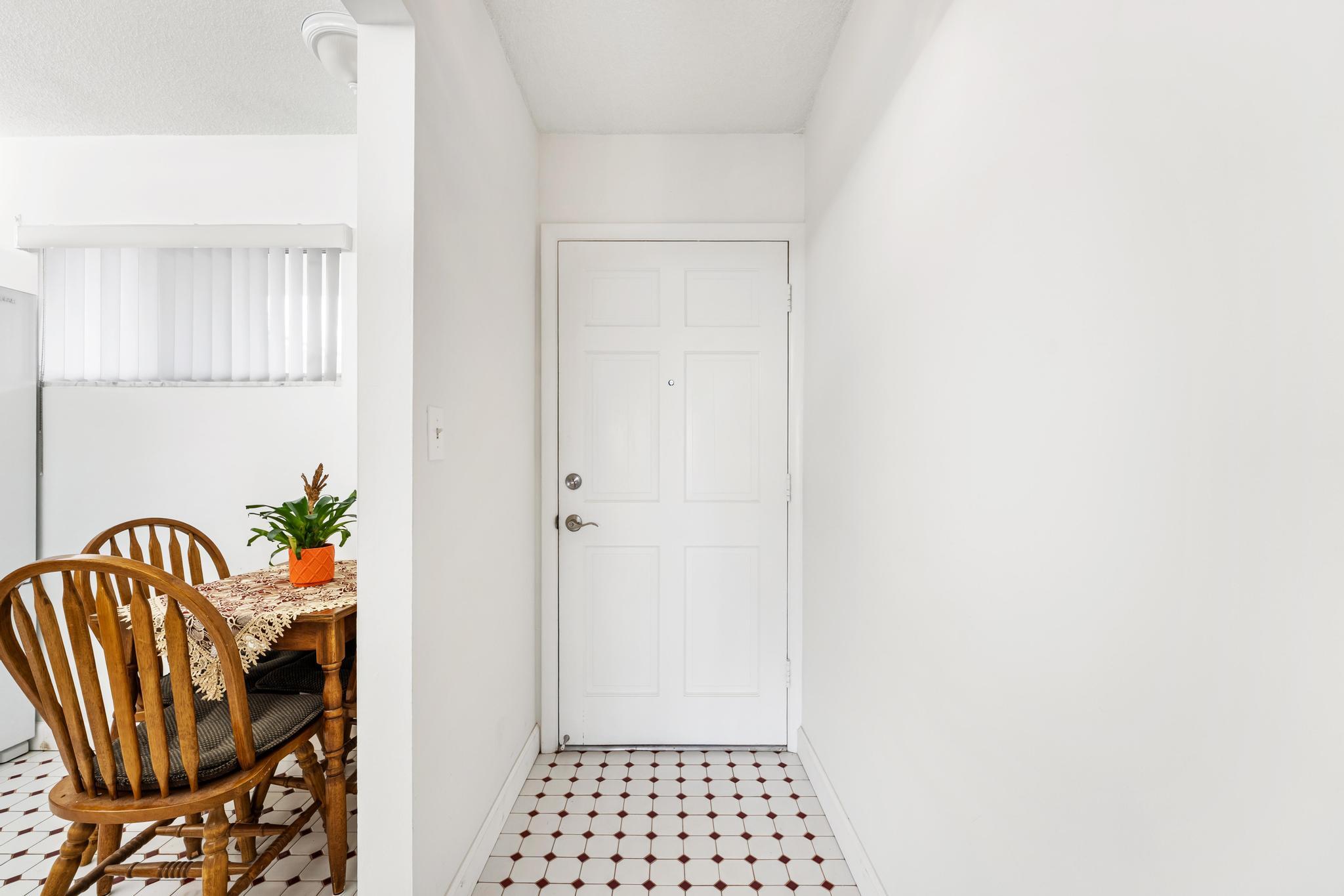LAKE CLARKE GARDENS CONDO 16 - Residential