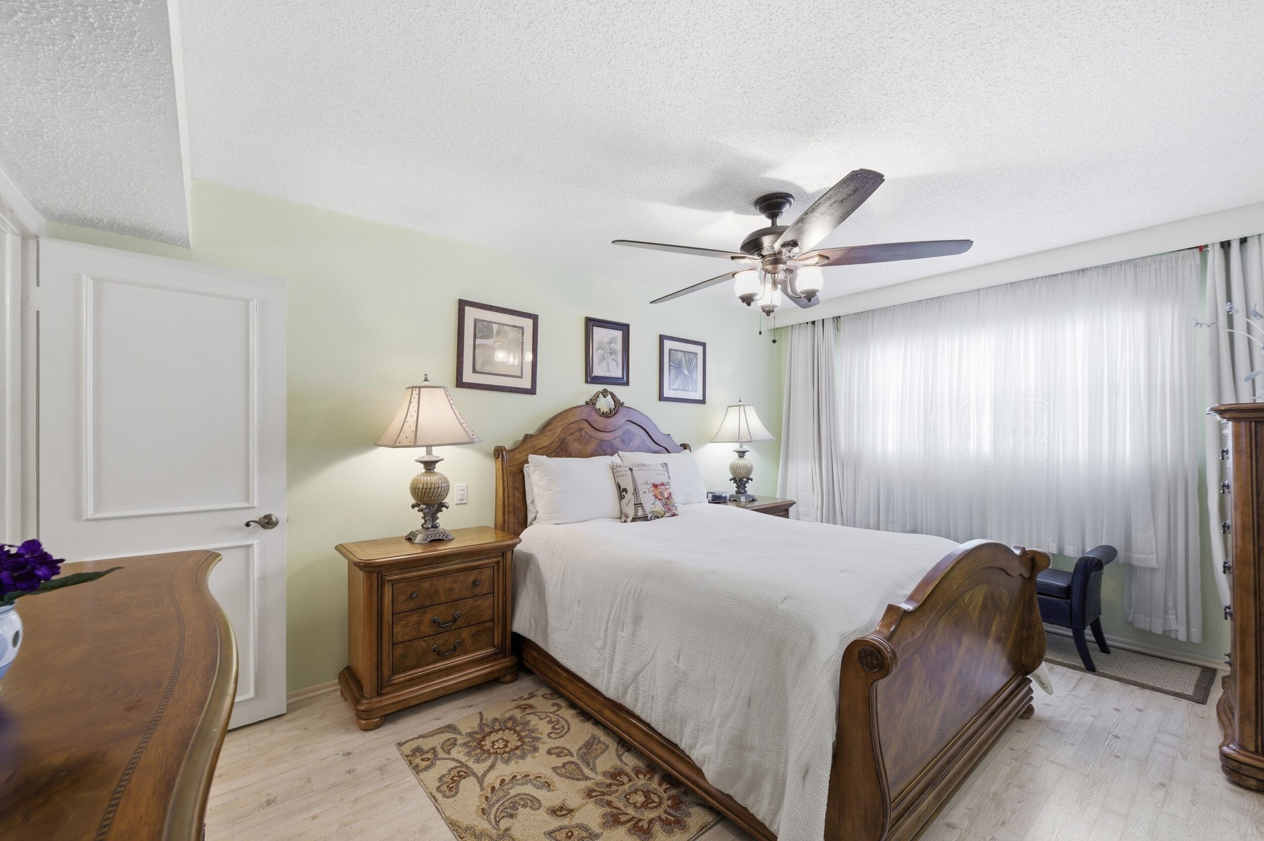 GOLDEN LAKES VILLAGE CONDO 1 THRU 13-A - Residential