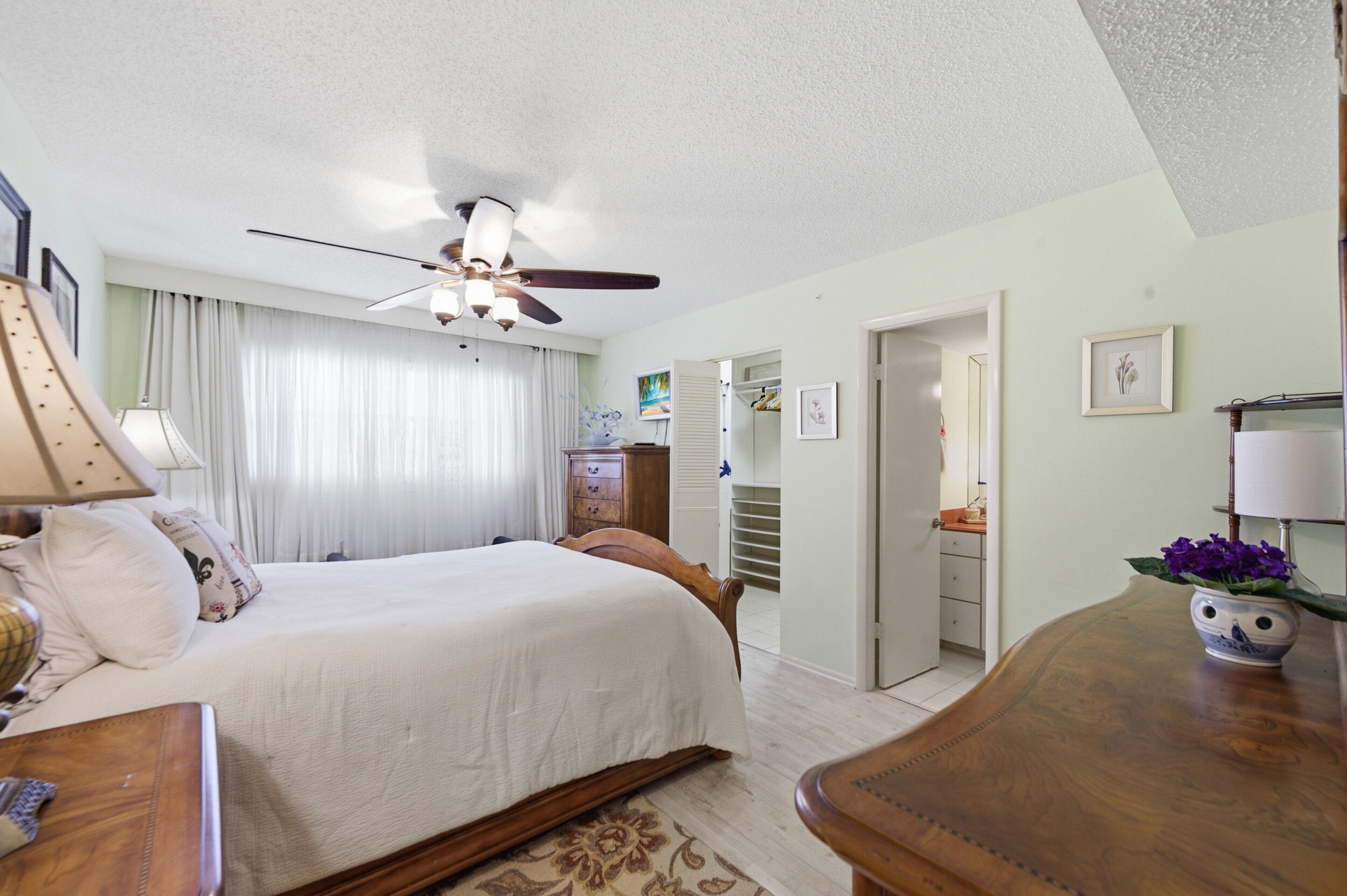 GOLDEN LAKES VILLAGE CONDO 1 THRU 13-A - Residential