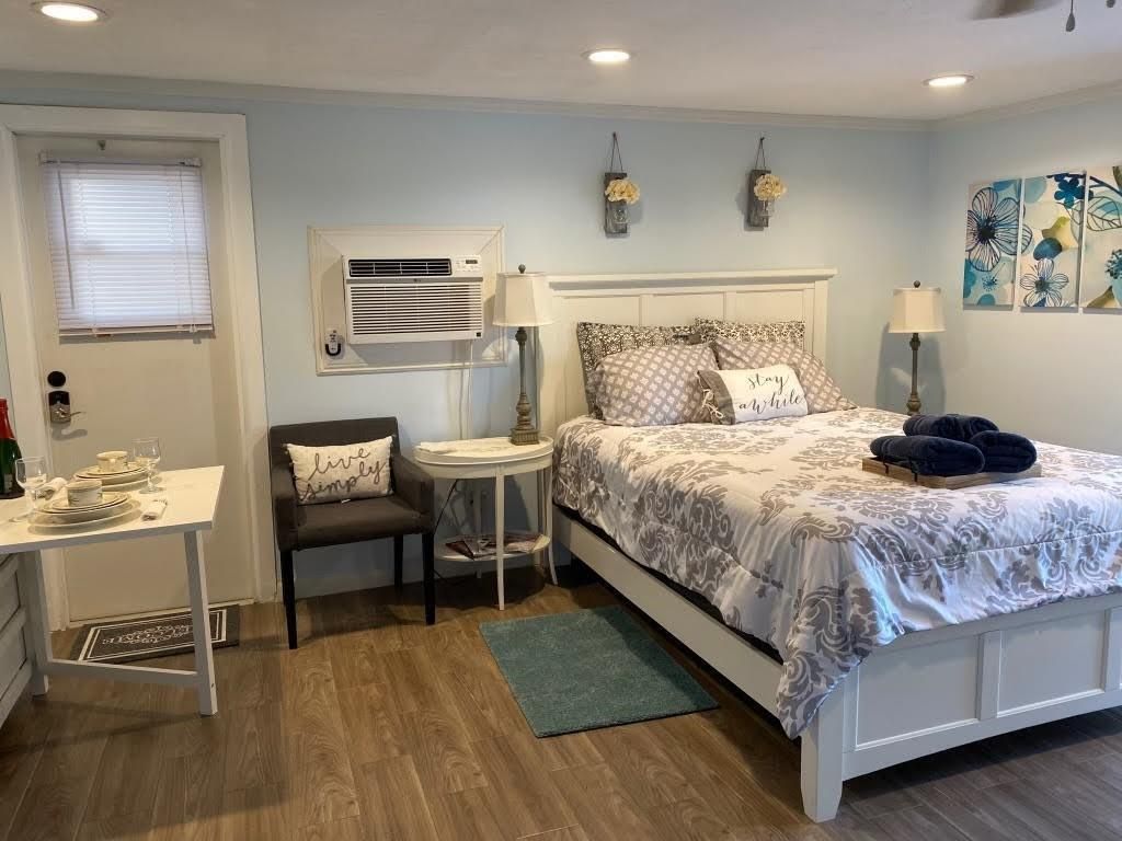 Photo of 1913 Thomas Street, Hollywood, FL 33020 (MLS # B26025660)