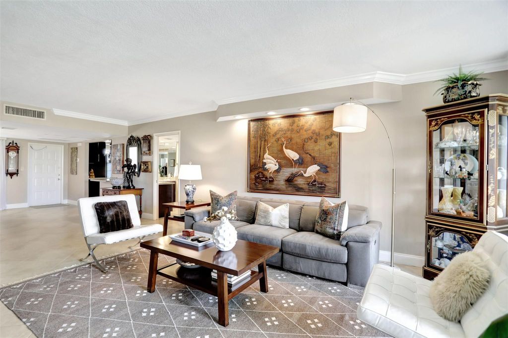 Photo of 555 Oaks Lane #503, Pompano Beach, FL 33069 (MLS # F10424630)