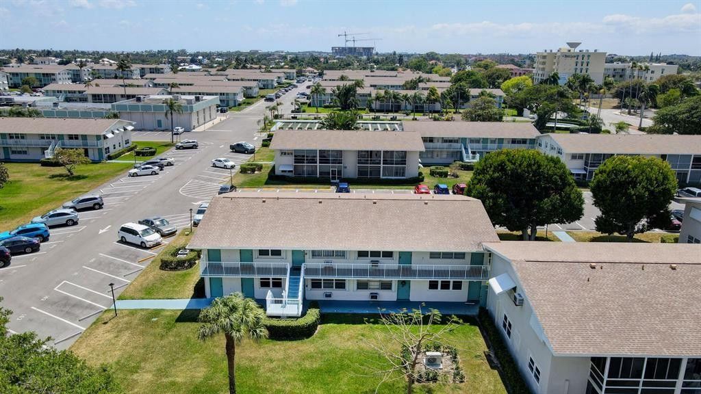Photo of 340 W Horizons #110, Boynton Beach, FL 33435 (MLS # F10521240)