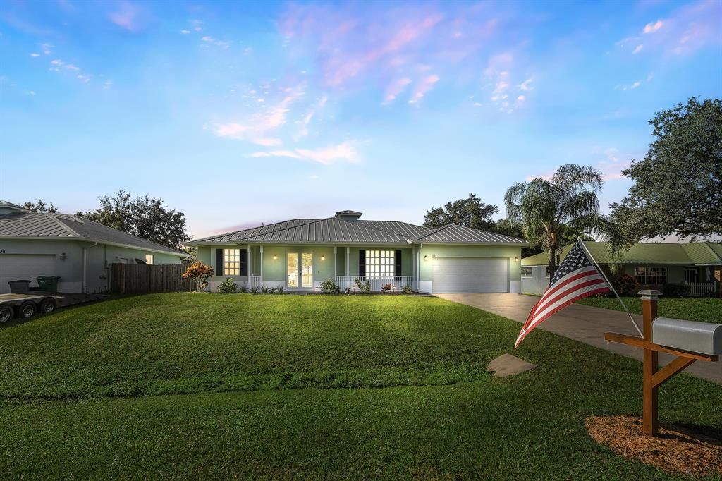 Photo of 7007 Hibiscus Road, Fort Pierce, FL 34951 (MLS # R10758792)