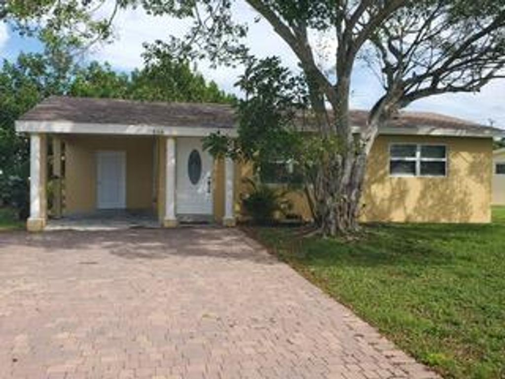 Photo of 516 NW 8 Court, Boynton Beach, FL 33426 (MLS # R10940676)