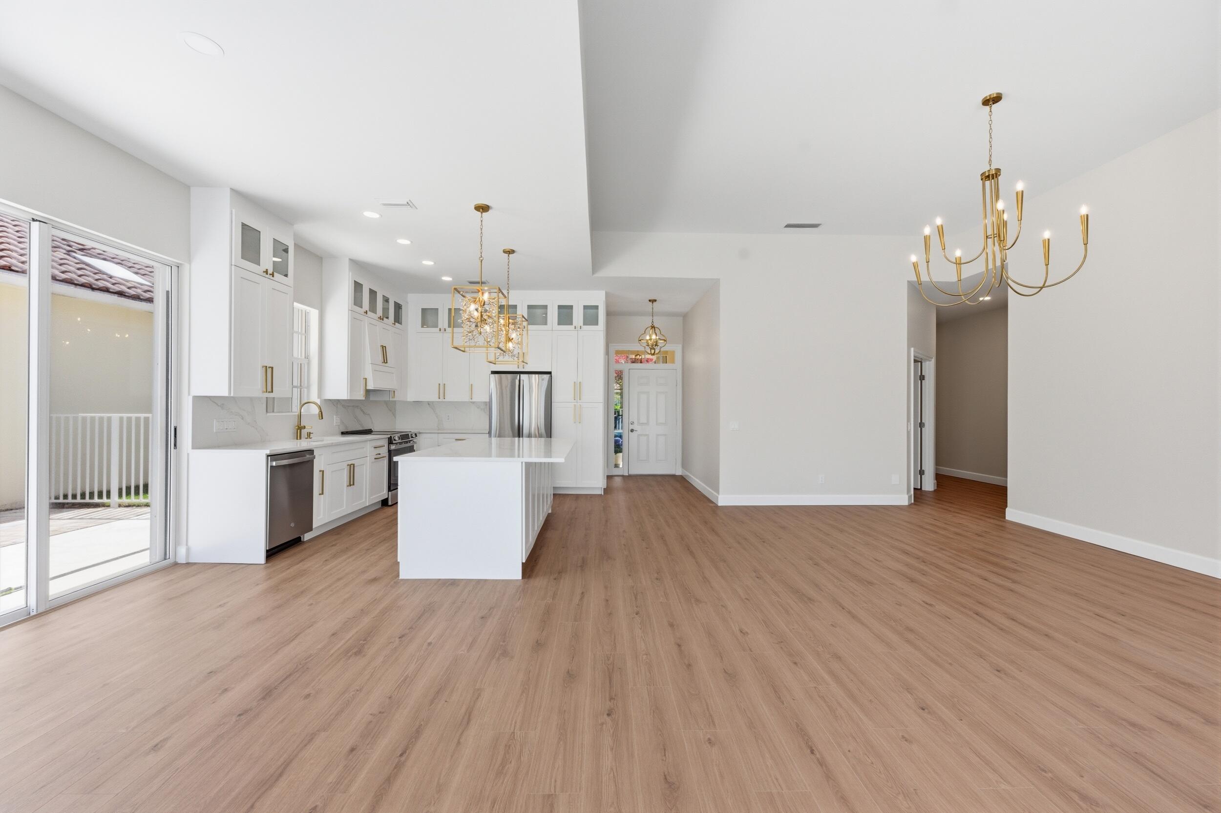 OAKS EAST 3 - Residential