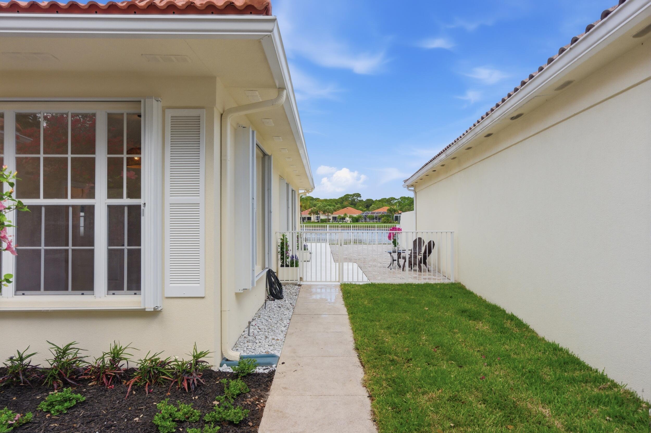 OAKS EAST 3 - Residential