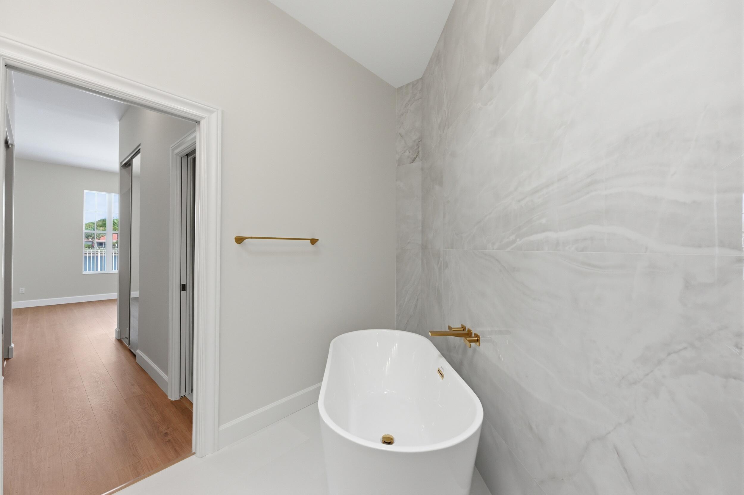 OAKS EAST 3 - Residential