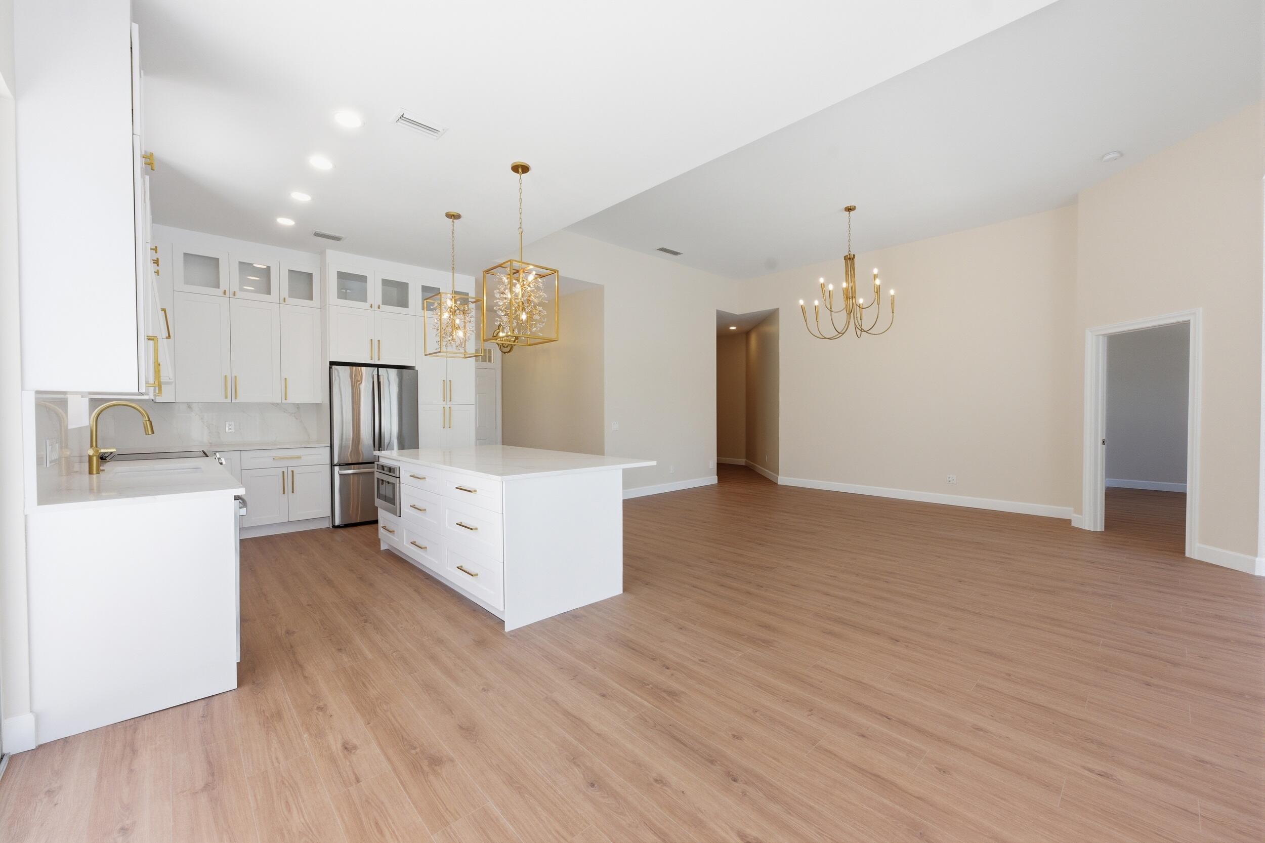 OAKS EAST 3 - Residential