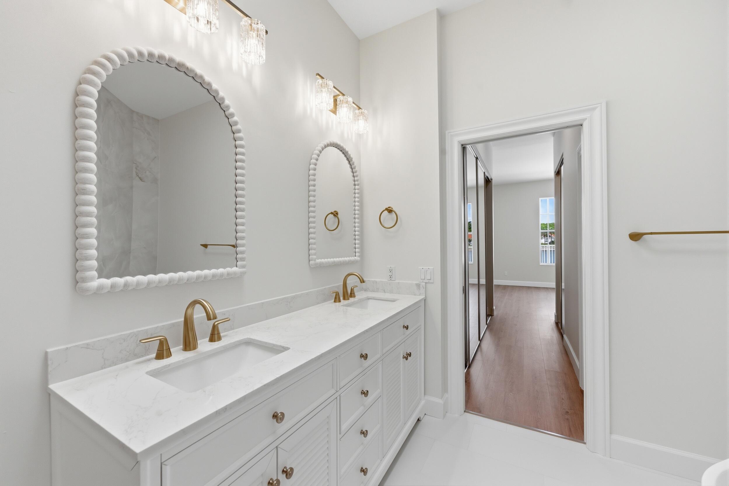 OAKS EAST 3 - Residential