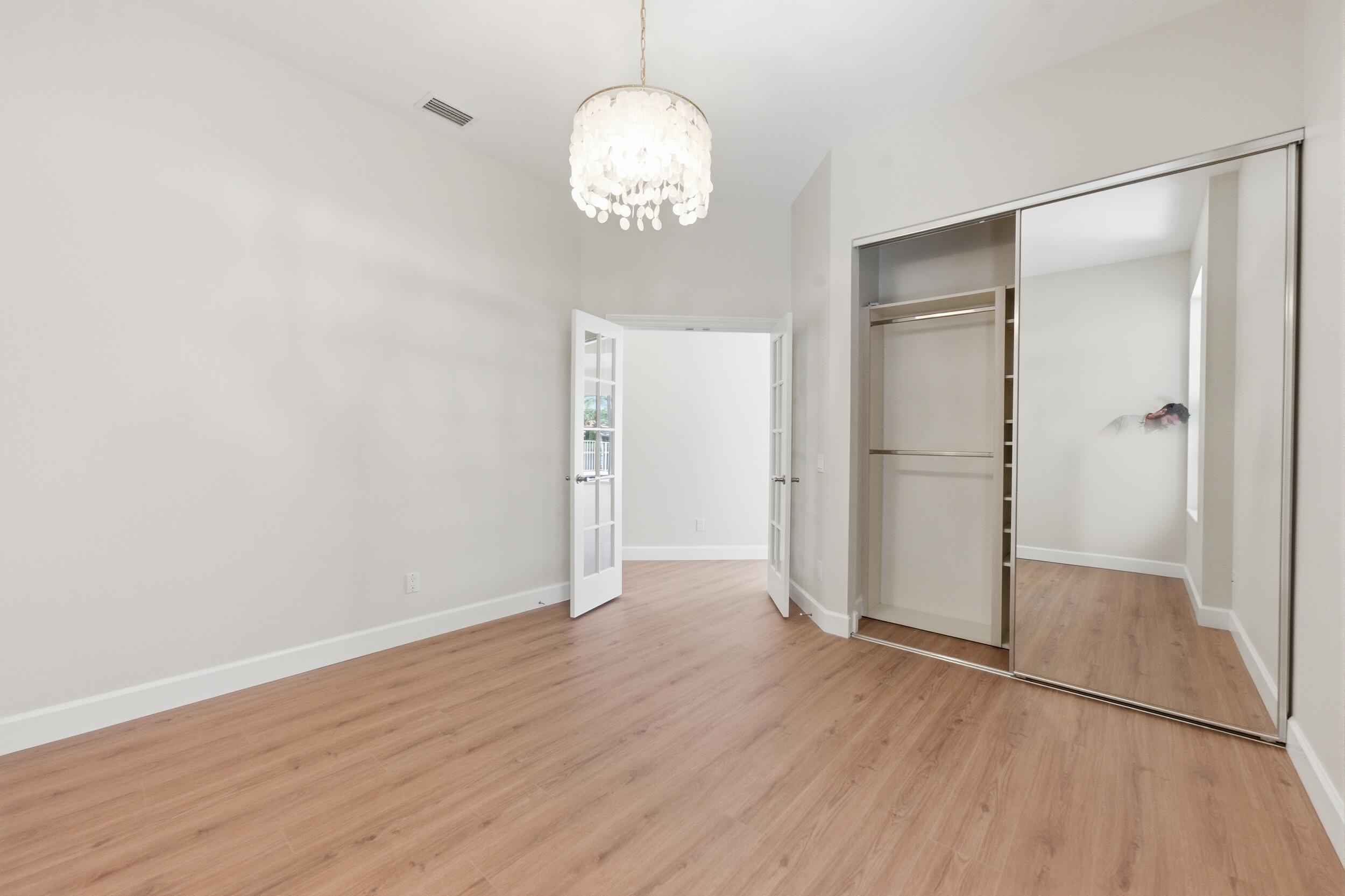 OAKS EAST 3 - Residential