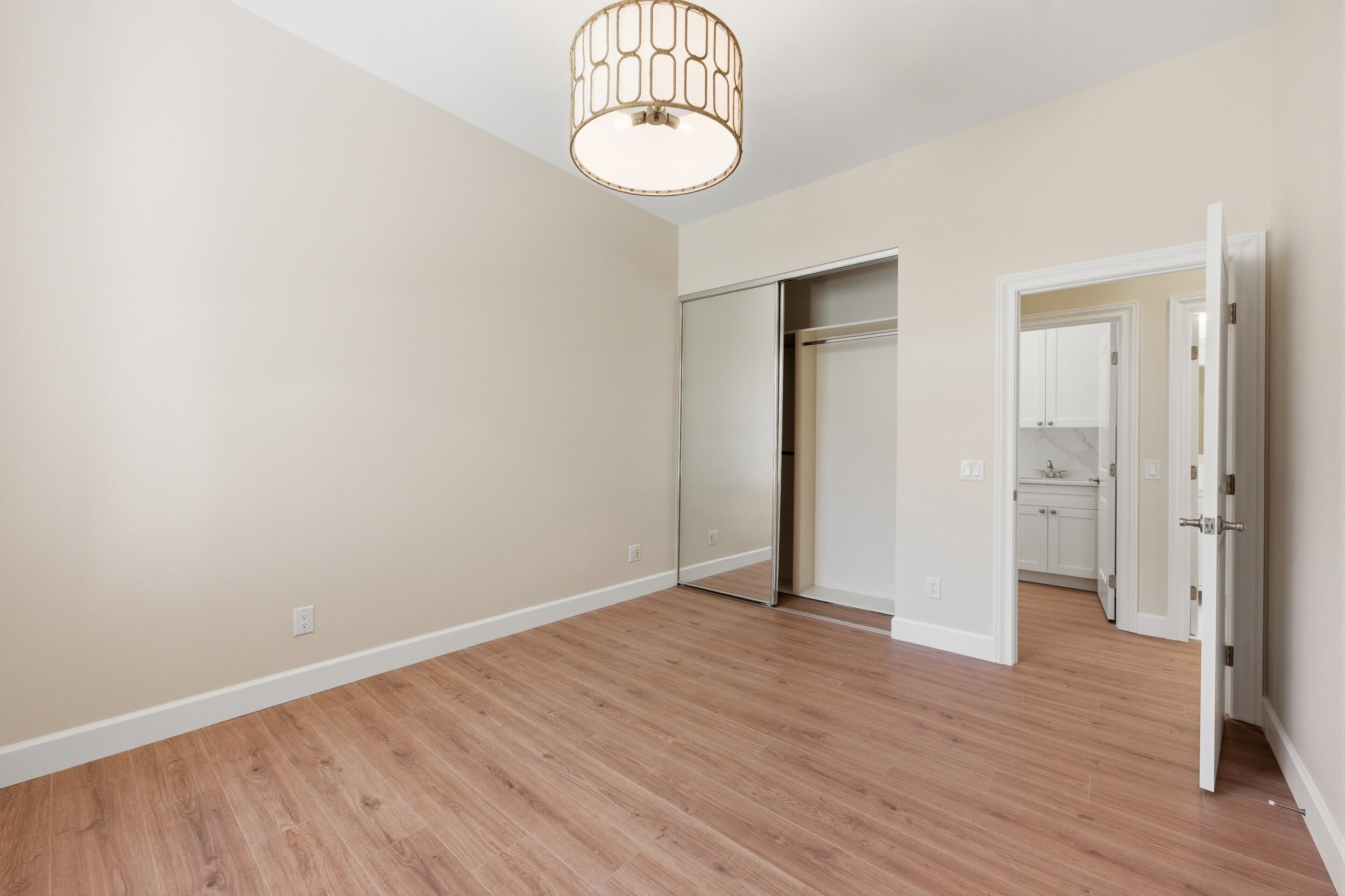 OAKS EAST 3 - Residential