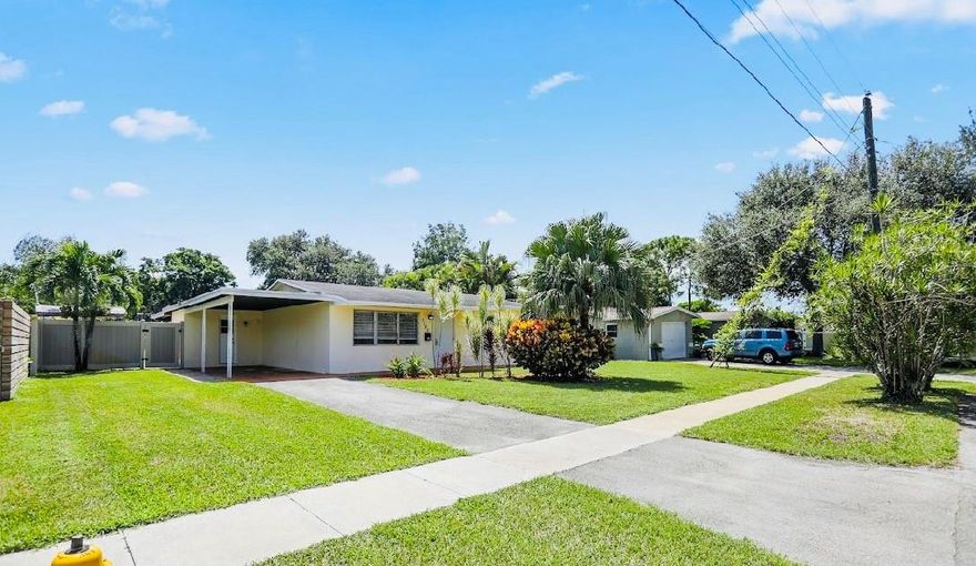 PRICED REDUCED! After receiving much of the same similiar feedback on so many showings in one week. We understand the layout has been almost everyone´s reason for not submitting an offer. Hence, the seller has reduced the price to accomodate and give the opportunity to truly make this your "Home Sweet Home"!Full inspection was done and passed! Spacious Updated 3/2 pool home on the water in desirable Cooper City. The open layout kitchen has granite counter tops and stainless-steel appliances. Large master bedroom. Backyard is great for entertaining. Schools are all A rated. It's just a short walk from Elementary & near all major highways, restaurants, shopping. An amazing family neighborhood on a quiet street. Great Local restaurants & Golf course in the neighborhood. Priced to sell!