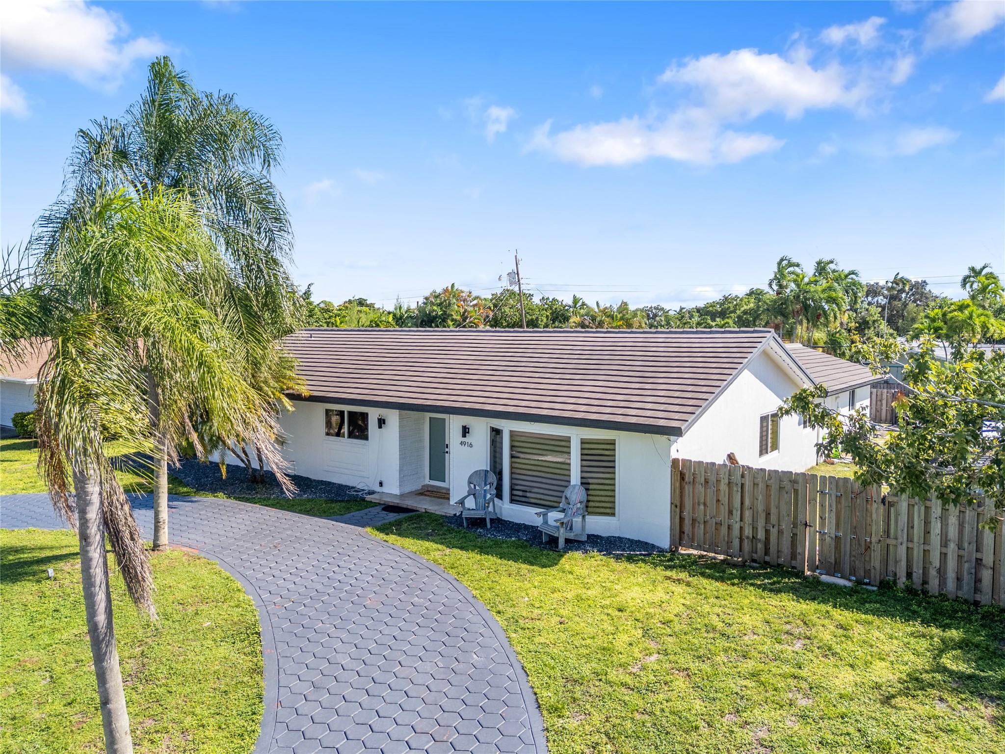 View photos, virtual tours, details... 4916 Buchanan St