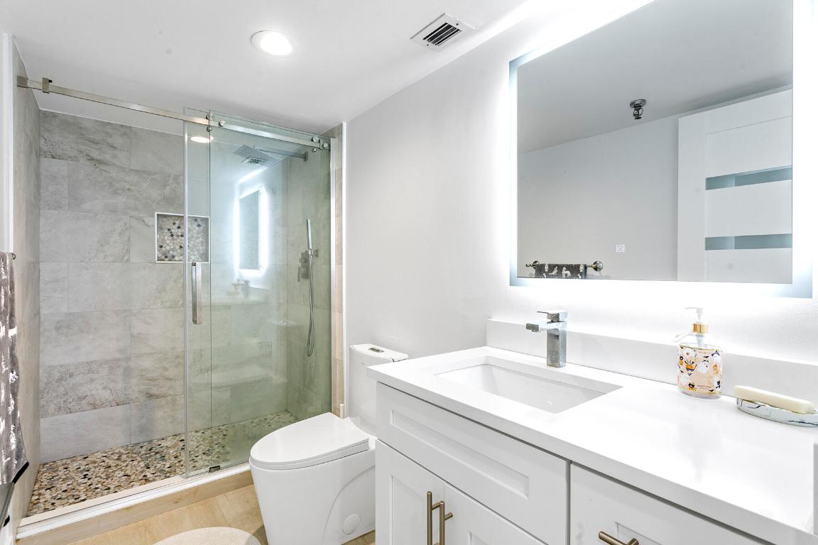 REGENCY HIGHLAND CLUB CONDO - Residential