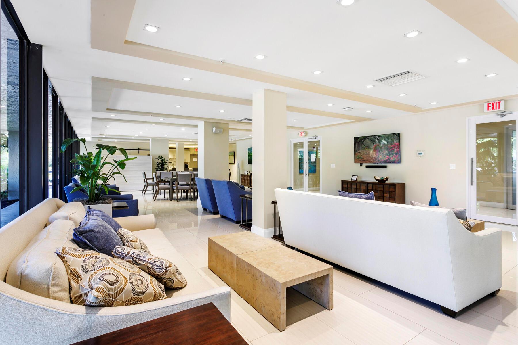 REGENCY HIGHLAND CLUB CON - Residential