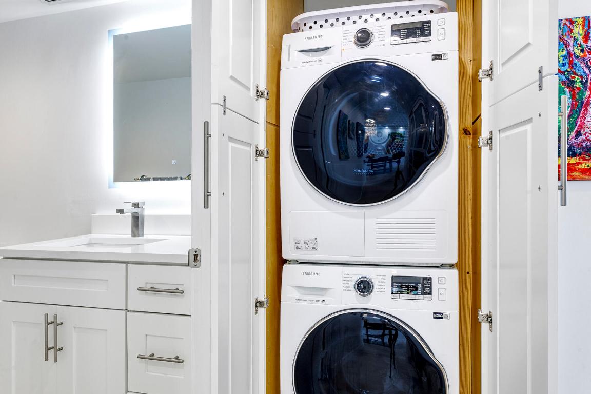 REGENCY HIGHLAND CLUB CONDO - Residential