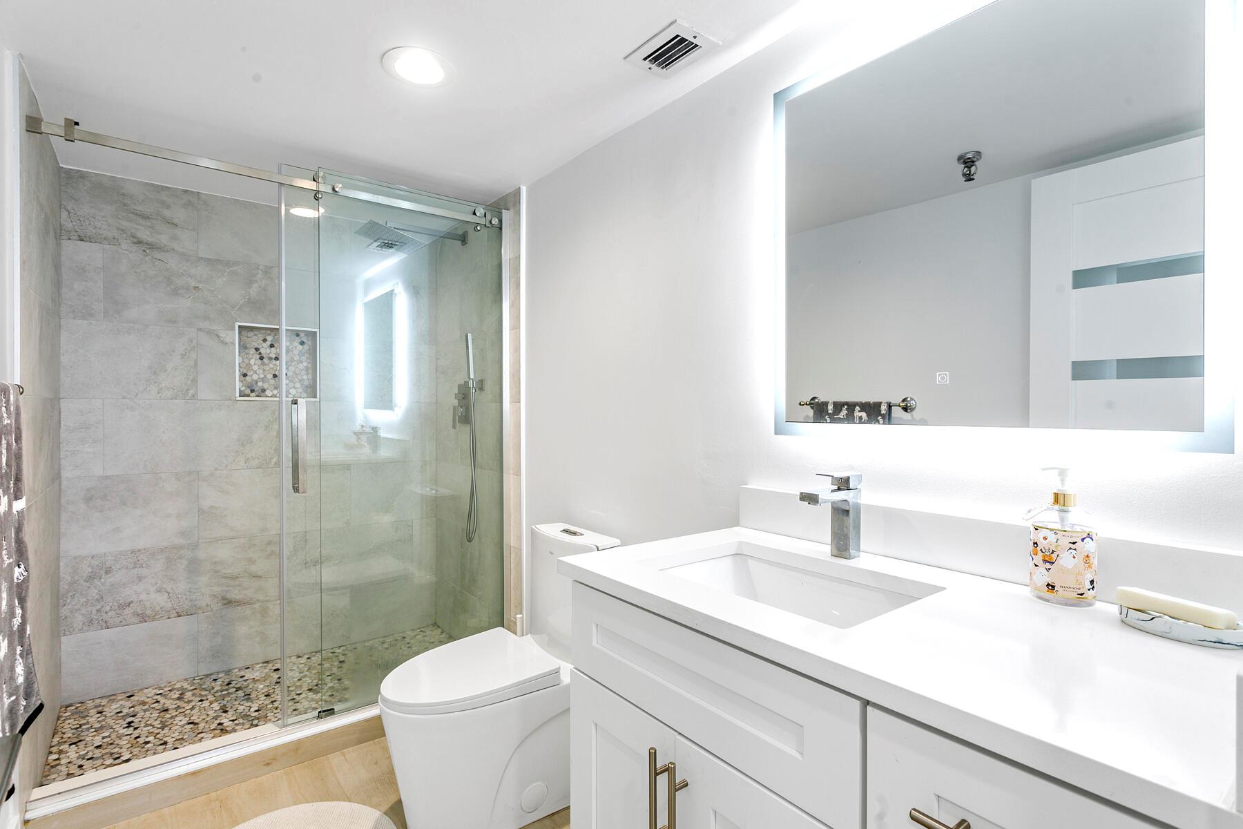 REGENCY HIGHLAND CLUB CON - Residential