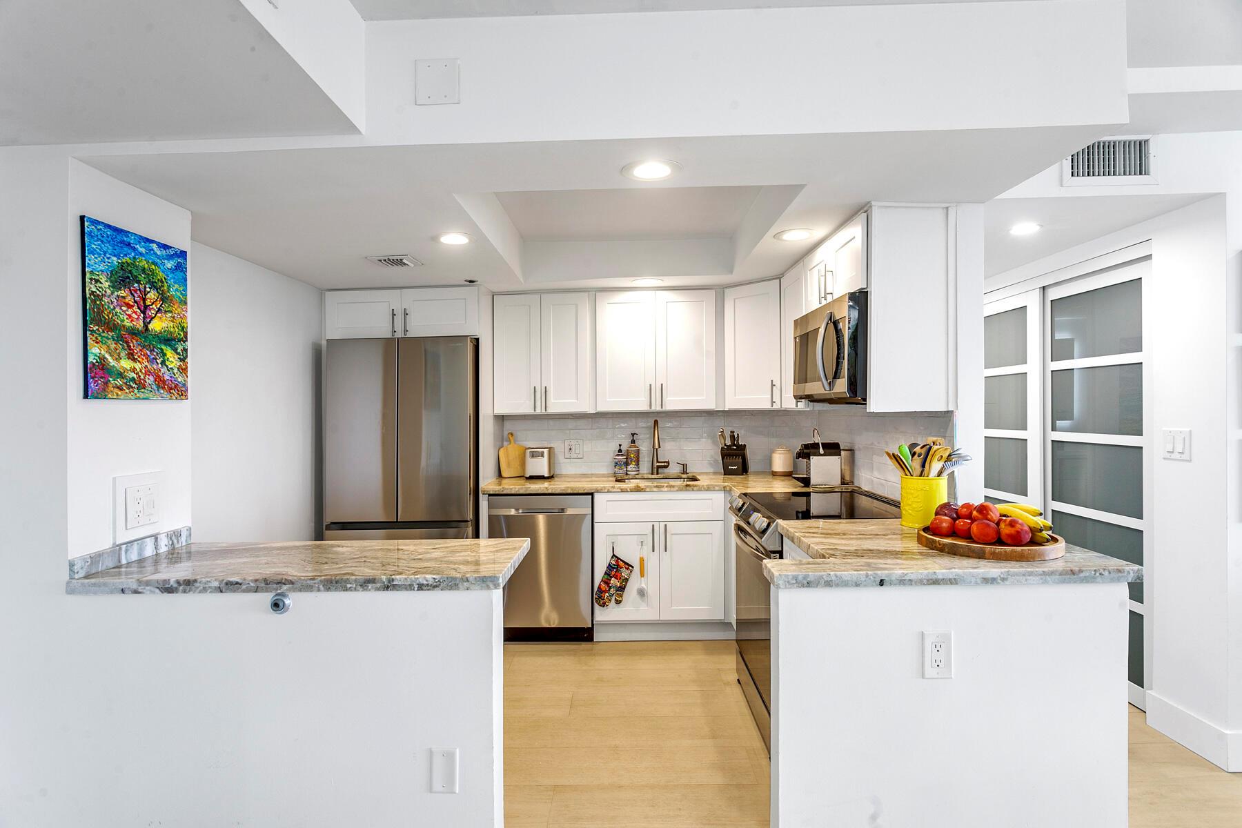 REGENCY HIGHLAND CLUB CON - Residential