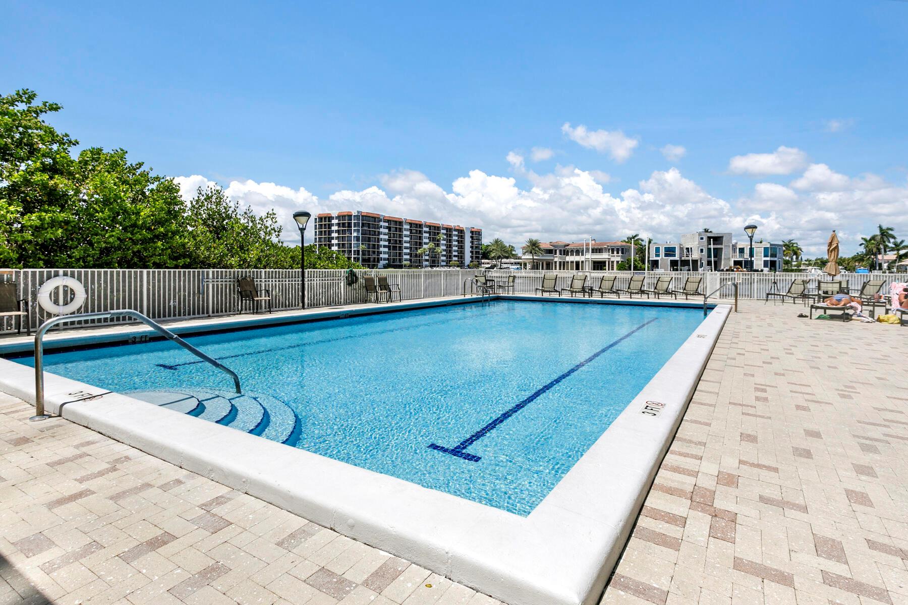 REGENCY HIGHLAND CLUB CON - Residential