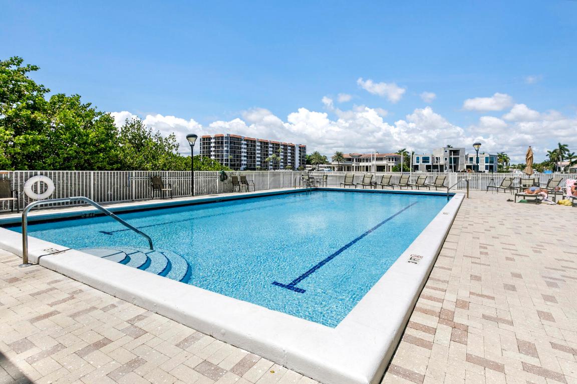 REGENCY HIGHLAND CLUB CONDO - Residential