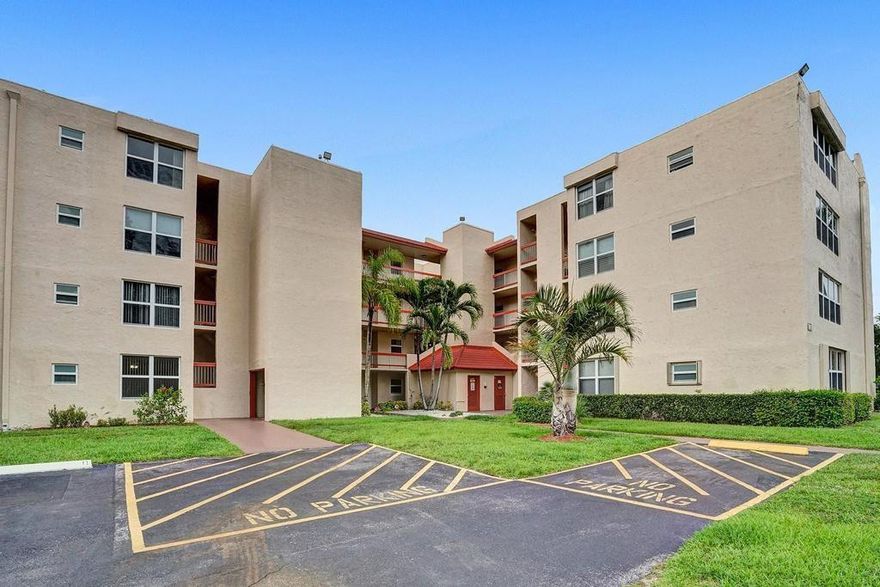 5 STAR APARTMENT*MOVEI N READY** UPGRADED 1 BEDROOM** IN PRIVATE PINE ISLAND RIDGE CC. COUNTRY CLUB PRIVILEGES ARE INCLUDED** MSI CARRARA MARMI QUARTZ COUNTERTOPS* WHITE CABINETS* STAINLESS STEEL APPLAINCES**GRAY LVP FLOORING THROUGHOUT** DECORATOR PORCELAIN SURROUND ON TUB/SHOWER* GLASS SHOWER DOOR* SCREEN PATIO WITH GOLF VIEW* STEPS TO COMMUNITY LAUNDRY* HURRICANE IMPACT WINDOWS*TENANT REQUIREMNTS: FICO SCORE OVER 700*MINIMUM MONTHLY INCOME OF $5397 (VERIFYABLE) NO EXPCETIONS PLEASE* PETS CONSIDERED WITH DOUBLE SECURITY DEPOSIT* PARKING SPOT #2.