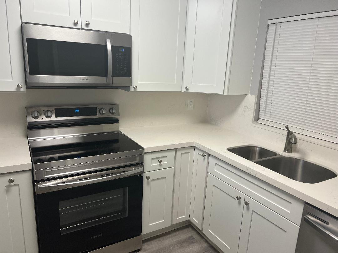 EVERGREEN EIGHT OF PINE ISLAND - Residential Lease