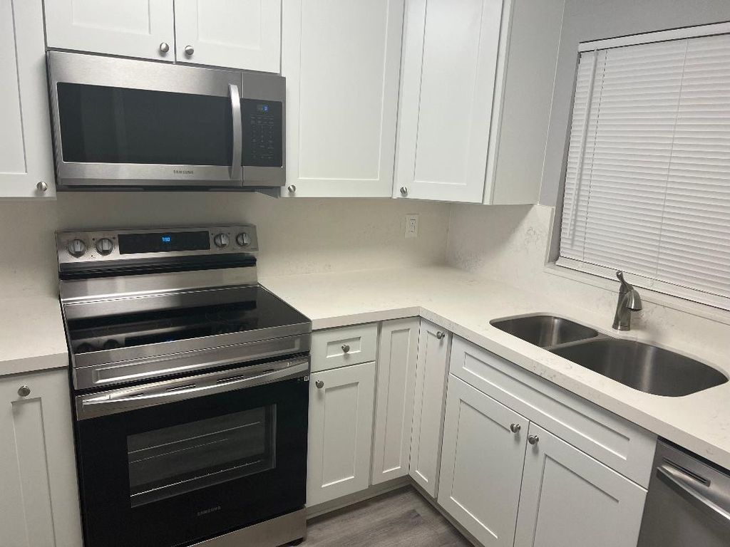 Photo of 9461 Evergreen Place #306, Davie, FL 33324 (MLS # B26014904)