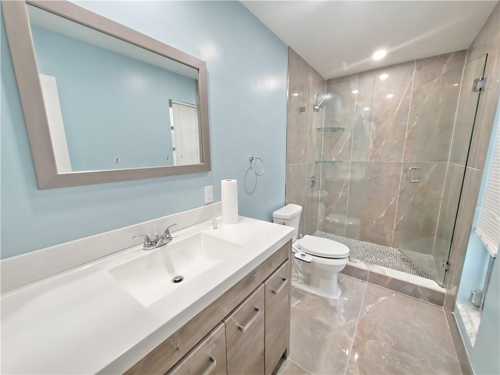 The Dells 64-40 B - Residential Lease