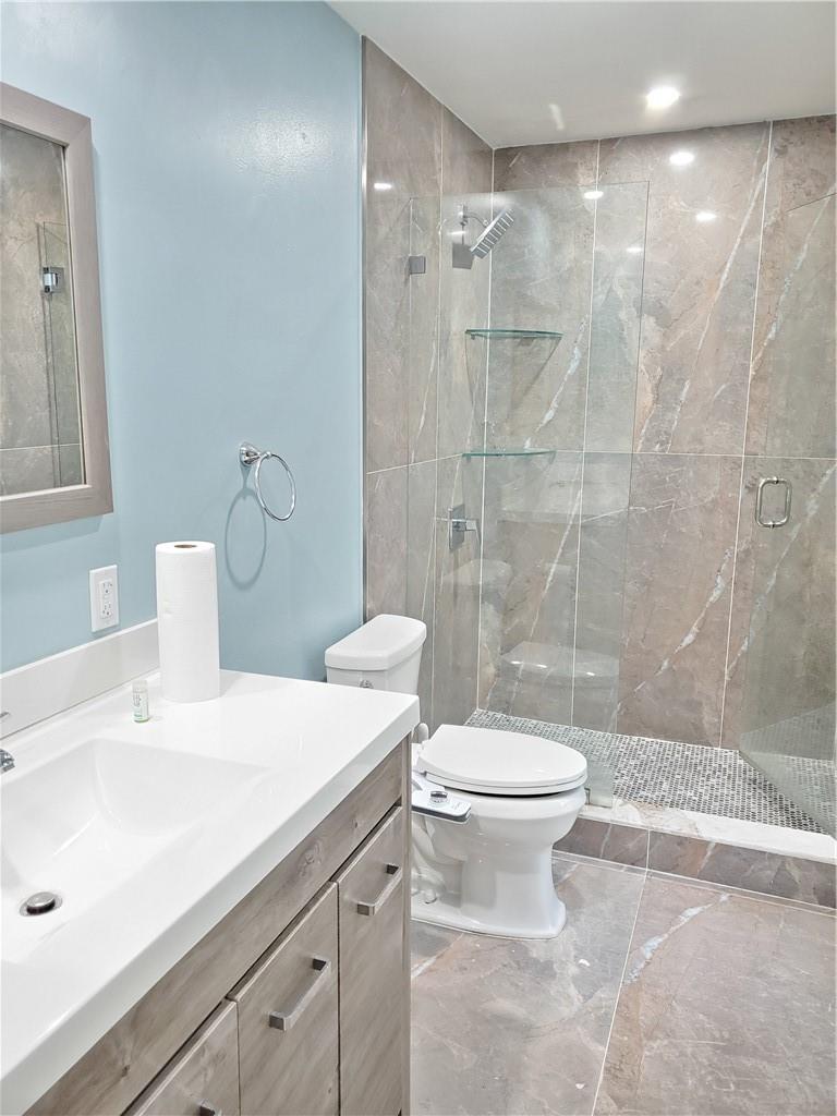 The Dells 64-40 B - Residential Lease