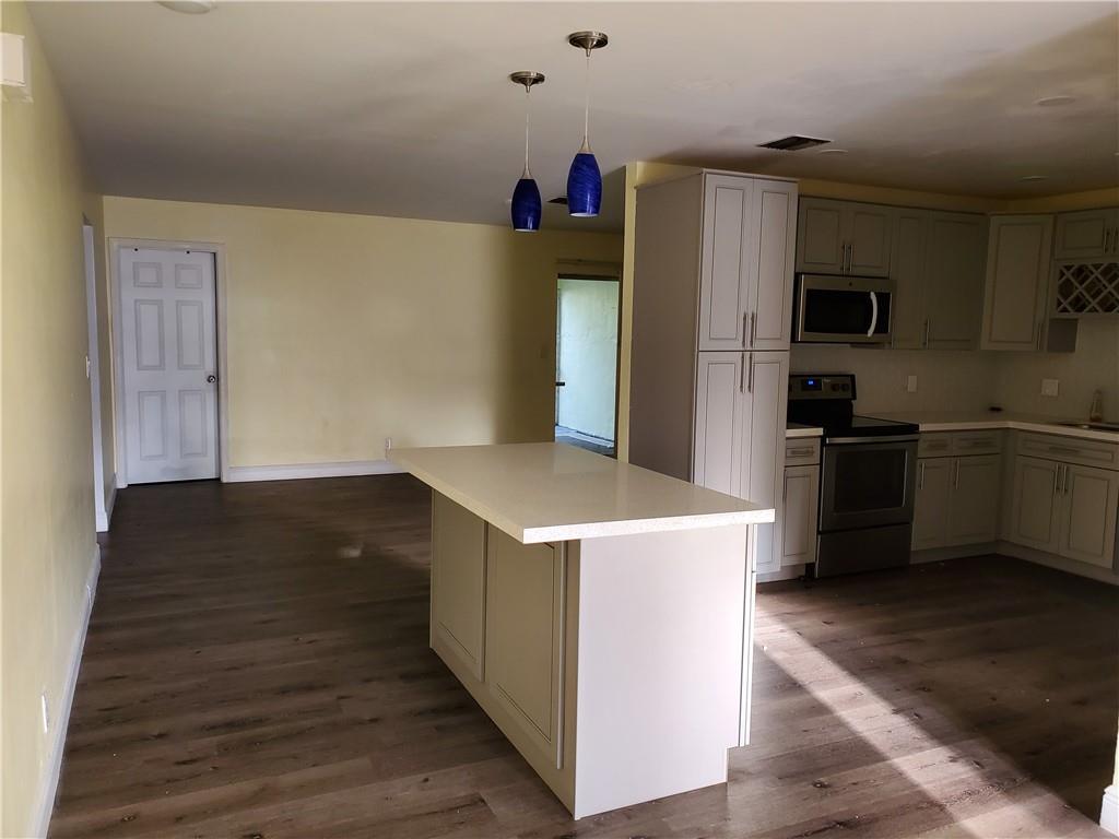 The Dells 64-40 B - Residential Lease
