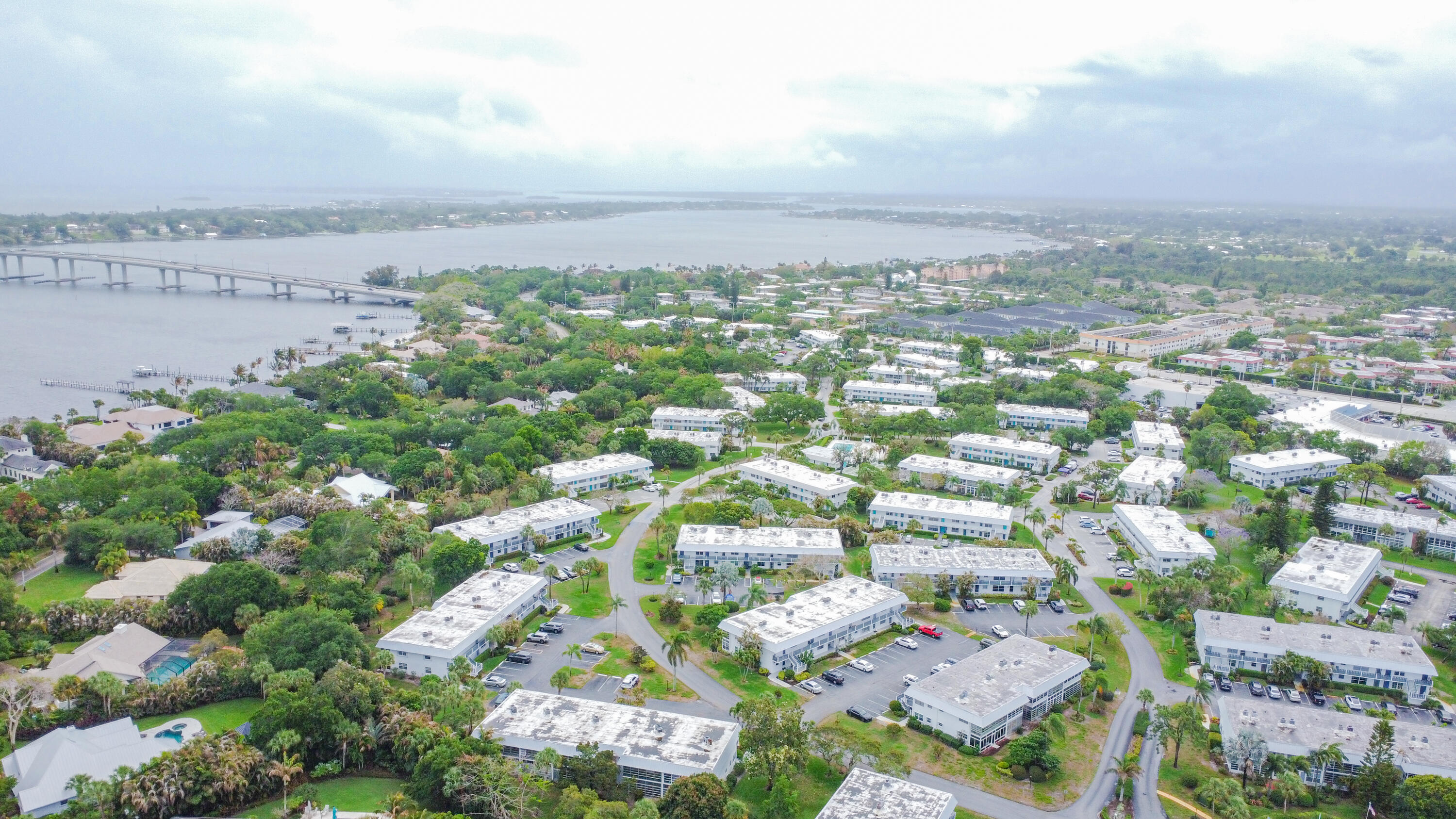 CEDAR POINTE CONDO - Residential